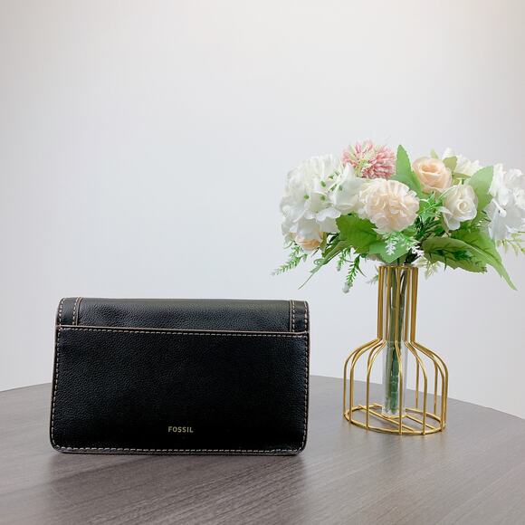 Fossil SHB3152001 Ainsley Wallet Crossbody IN Black - Picture 4 of 10